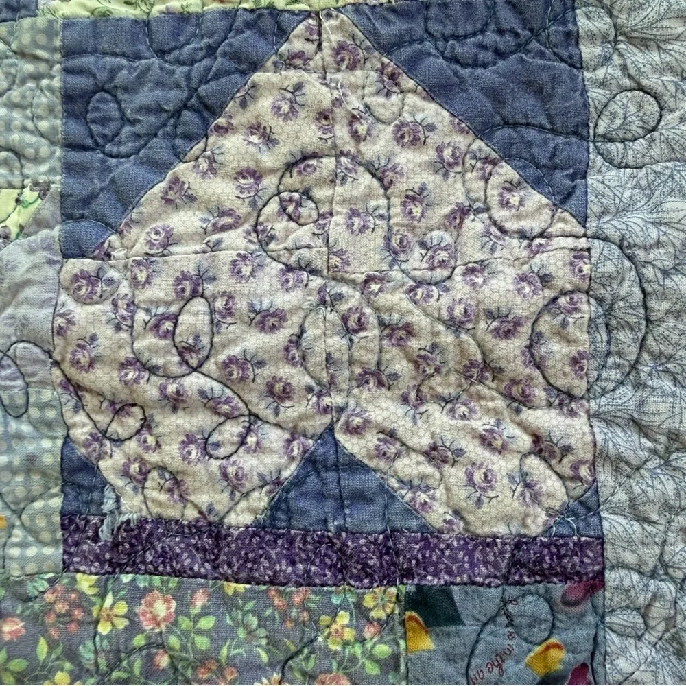 Handmade Patchwork Quilt Wall Hanging 36”x33” | Hearts Appliqué |  CA 2008